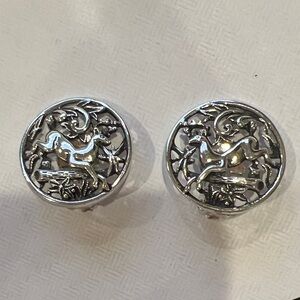 33 Vintage Sarah Coventry Silver Tone Deer Motif Clip-On Earrings